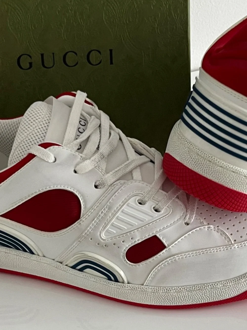 Gucci Men's Basket Sneakers Low Top Lace Up Red White Blue Size 10 US 10.5 New